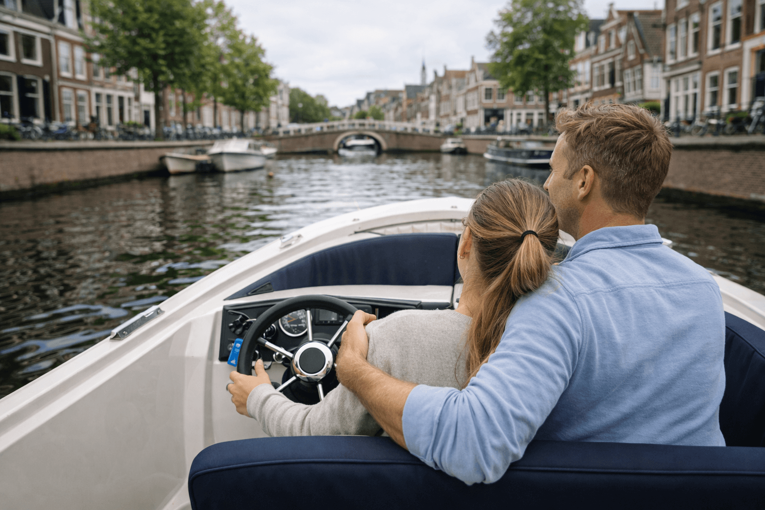 Boot huren zonder vaarbewijs: dit moet je weten