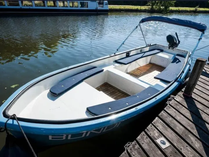 Bondi - sloepje met overkapping huren in Maarssen
