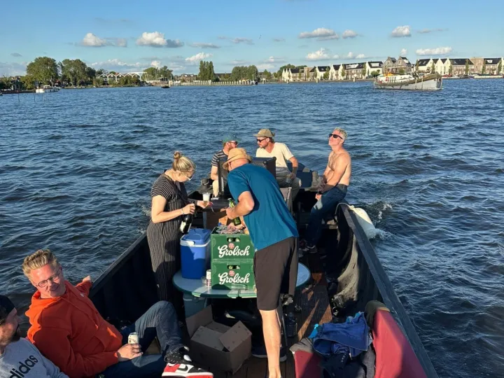 Partyboot de rode slip huren in Sassenheim